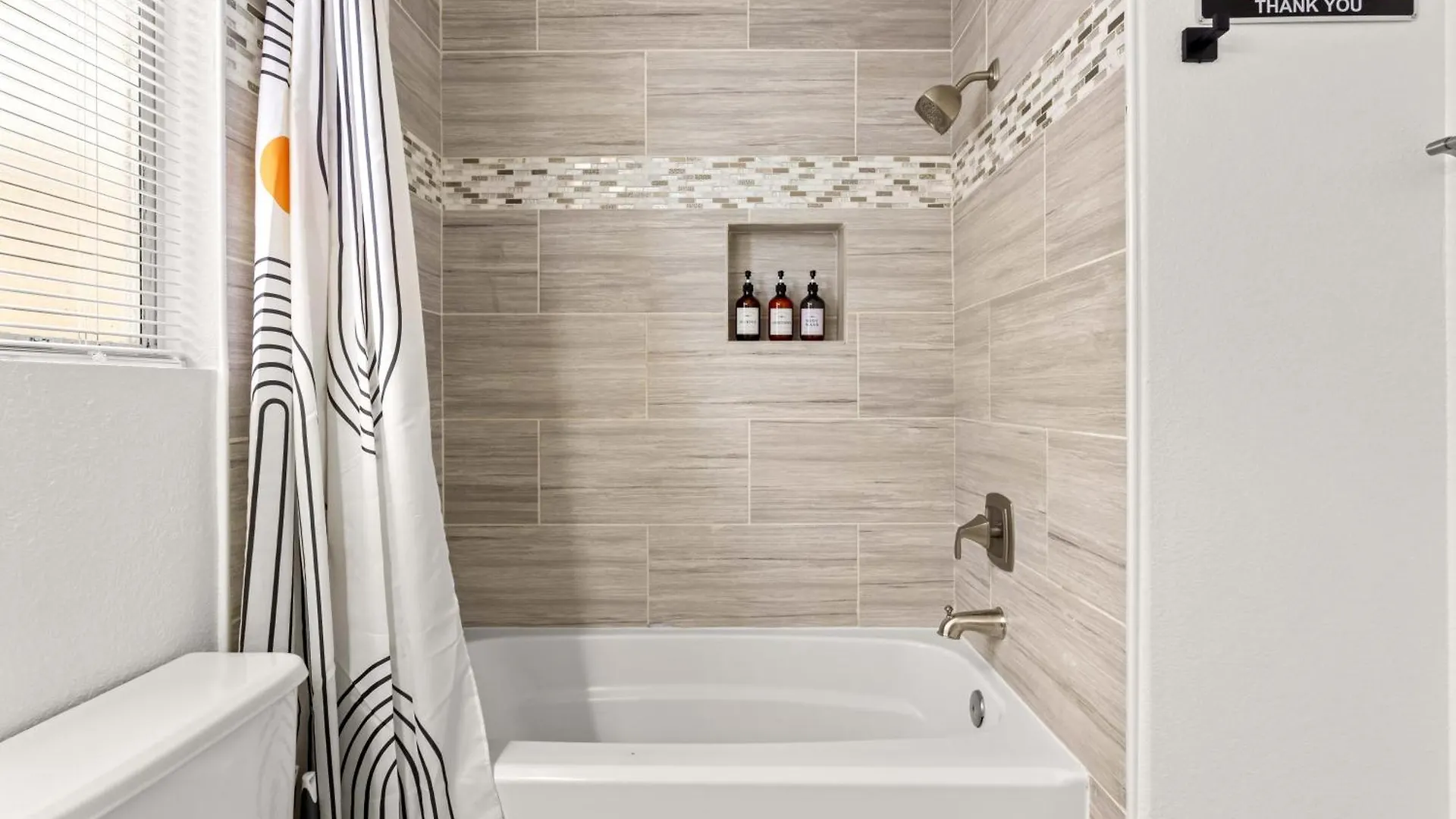 Spacious 5 Bedroom House With Heated Pool And Jacuzzi Лас-Вегас